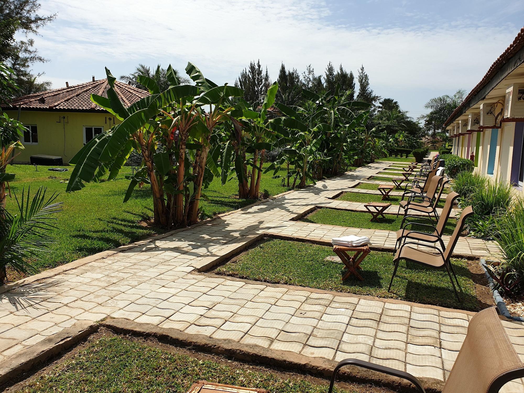Djeliba Resort Serrekunda Buitenkant foto