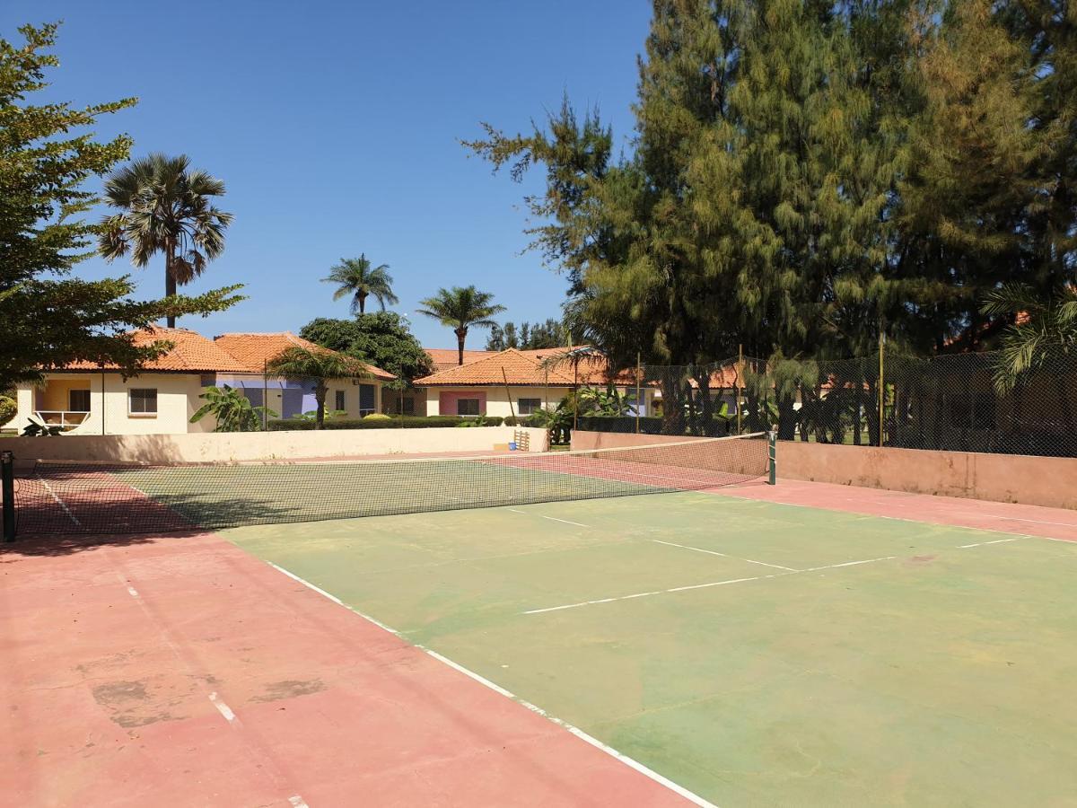 Djeliba Resort Serrekunda Buitenkant foto