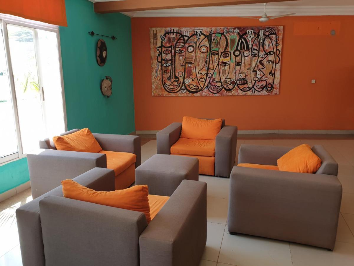 Djeliba Resort Serrekunda Buitenkant foto