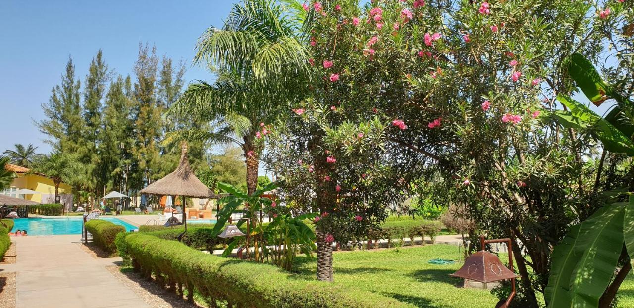 Djeliba Resort Serrekunda Buitenkant foto